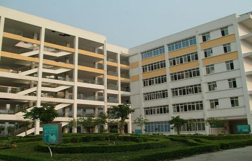 天津市国际商务学校标志
